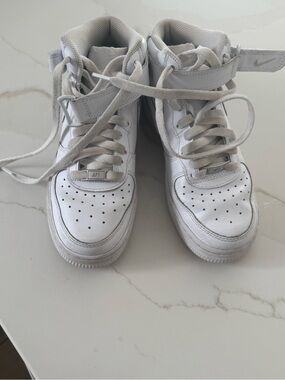 Nike Air Force 1 Kids White High-Top Sneakers